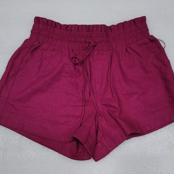 Shorts - Picture 4 of 8